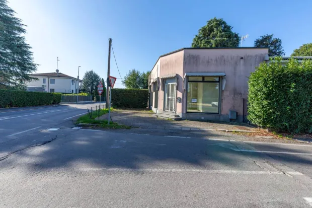Negozio | Via per Trezzo sull'Adda, Vaprio D'adda